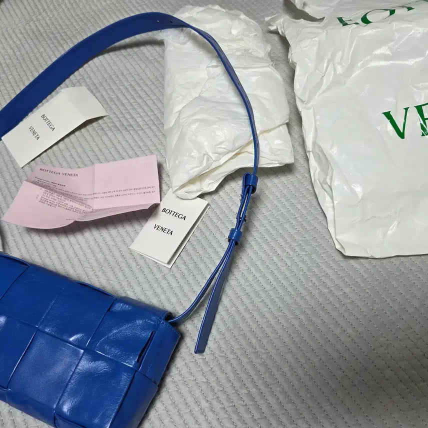 [BUNJANG] Bottega Veneta Cassette Bag / 보테가베네타 레더 카세트백 블루