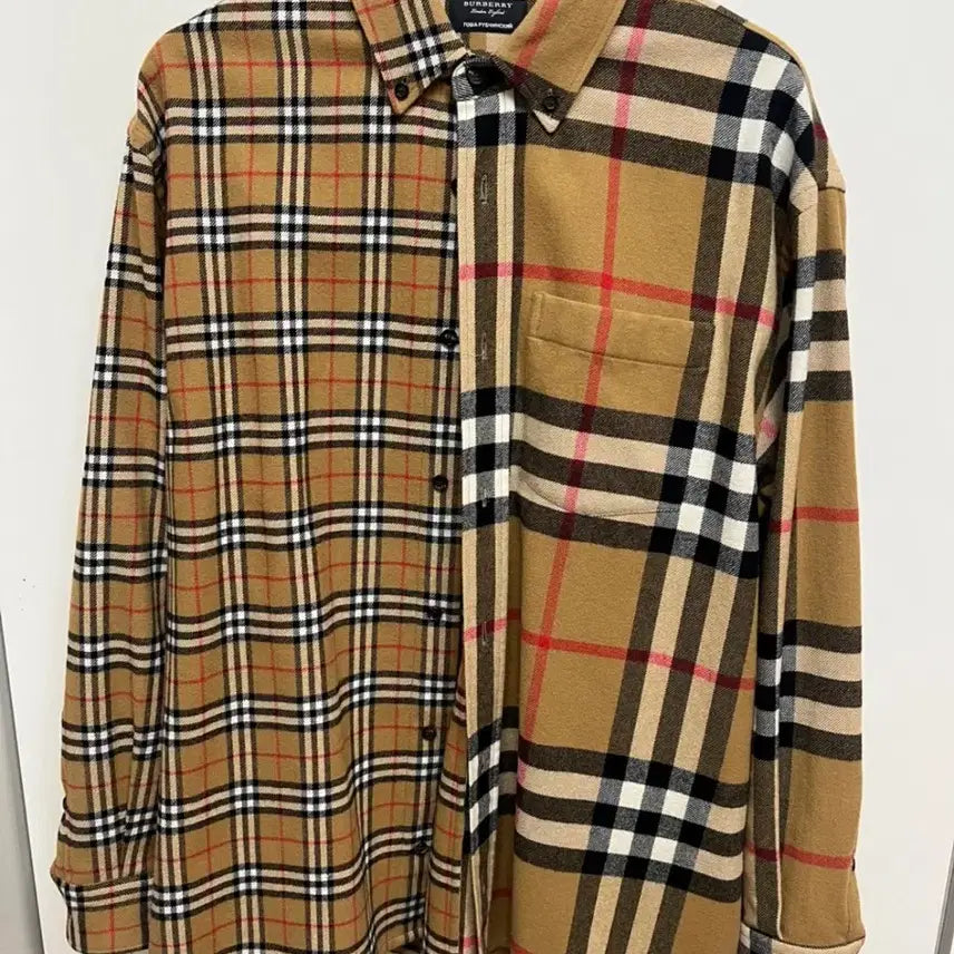 [SOLD OUT] 버버리 고샤루브친스키 플란넬 허니 M