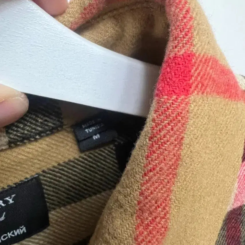 [SOLD OUT] 버버리 고샤루브친스키 플란넬 허니 M