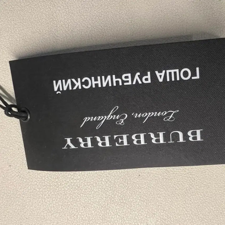 [SOLD OUT] 버버리 고샤루브친스키 플란넬 허니 M