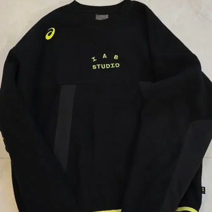 [BUNJANG] iAB Studio Asics Fleece Set / 아이앱 아식스 콜라보 플리스 셋업