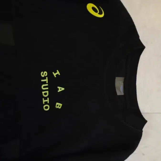 [BUNJANG] iAB Studio Asics Fleece Set / 아이앱 아식스 콜라보 플리스 셋업