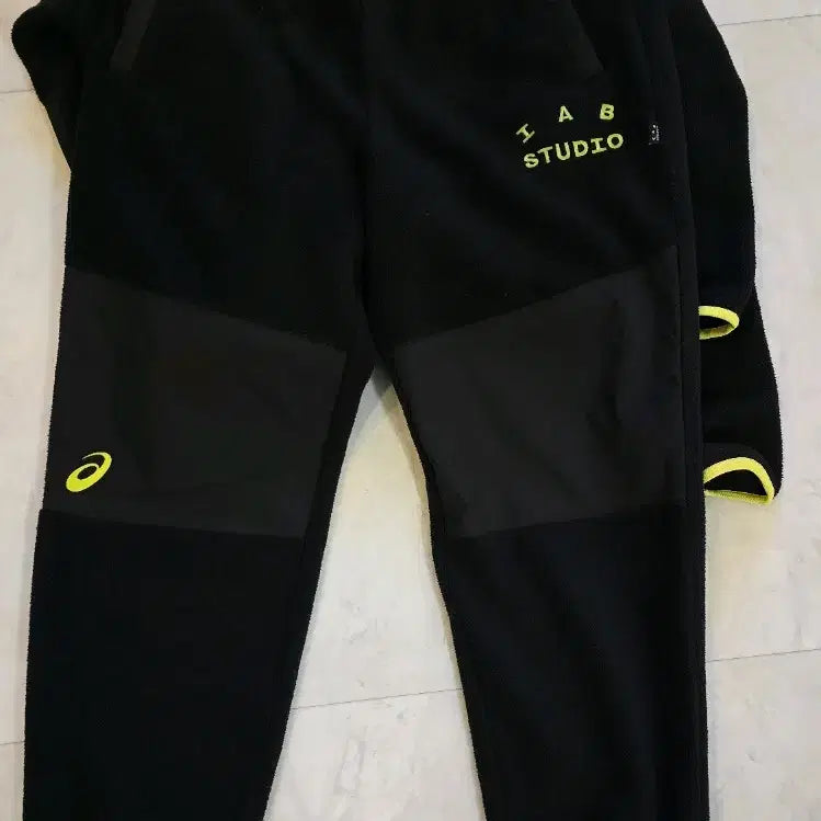 [BUNJANG] iAB Studio Asics Fleece Set / 아이앱 아식스 콜라보 플리스 셋업