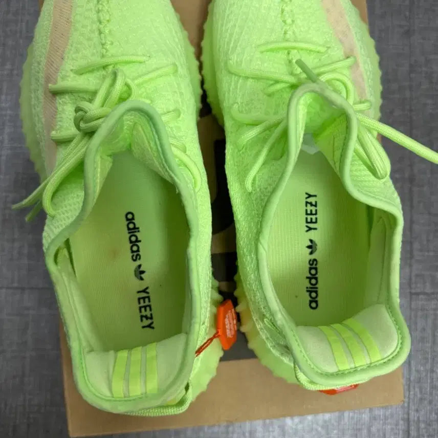 [BUNJANG] Adidas Yeezy Boost 350 Glow GID Sneakers / 이지부스트350 글로우 GID 285 중고