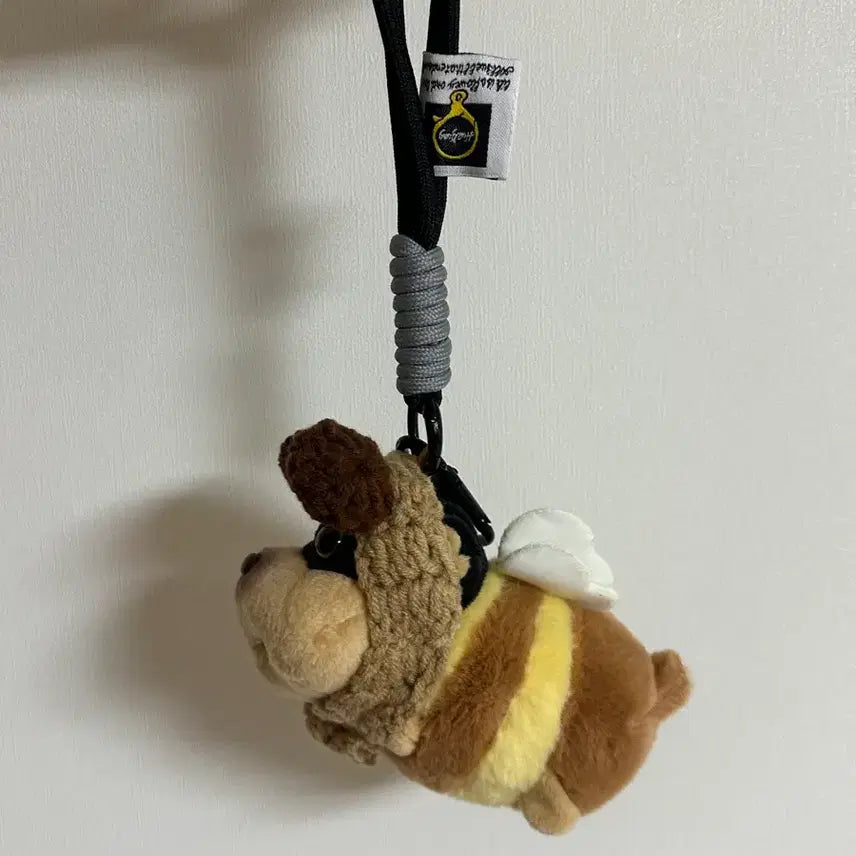 [BUNJANG] Dog in Bee Costume Keychain / 꿀벌탈을쓴 강아지 키링