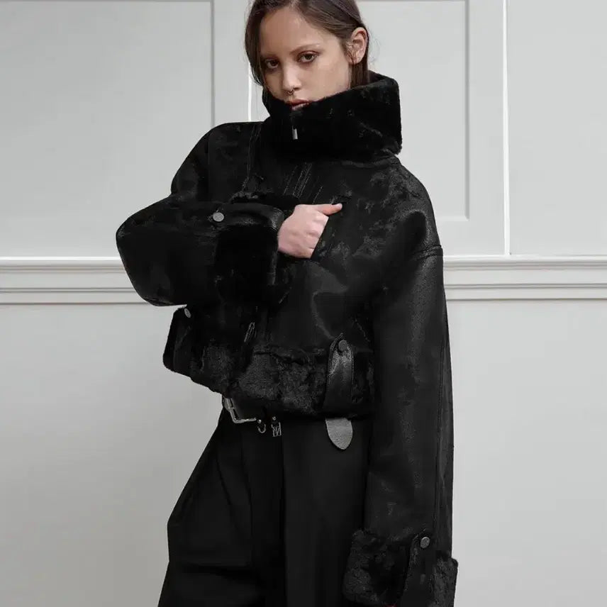 [BUNJANG] Triming Bird Crack Bold Mouton Black 23FW / 트리밍버드 크랙 볼드 무스탕 블랙