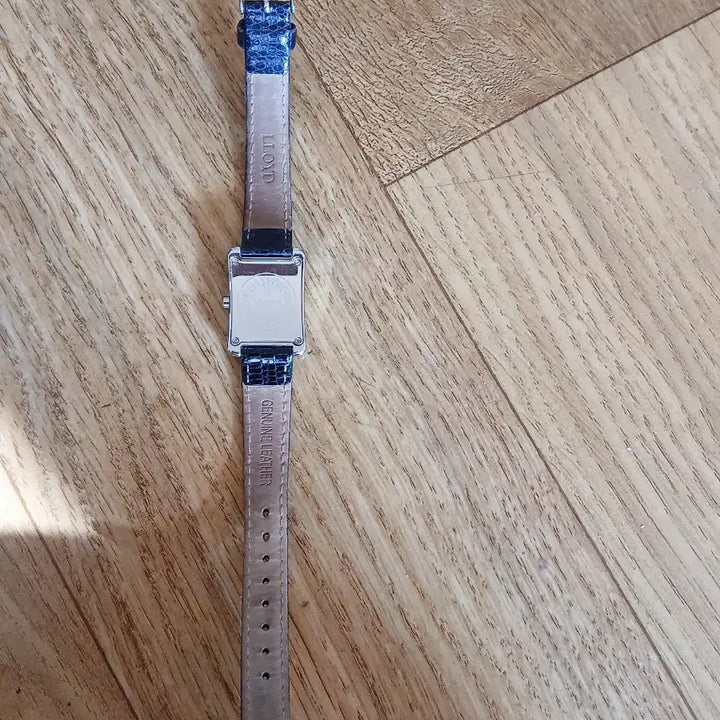 [BUNJANG] Lloyd Leather Wrist Watch / 로이드 가죽 손목 시계