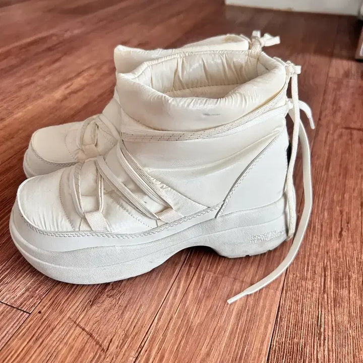 [BUNJANG] Ivory Padded Fur Boots / 아이보리 패딩 털 부츠