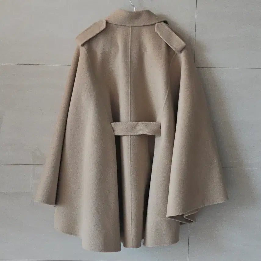 [BUNJANG] The Ballon Wool 100% Cape Coat / 더발론 울100 케이프코트