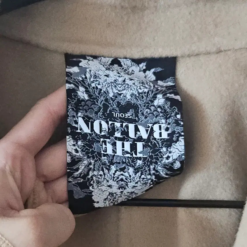 [BUNJANG] The Ballon Wool 100% Cape Coat / 더발론 울100 케이프코트