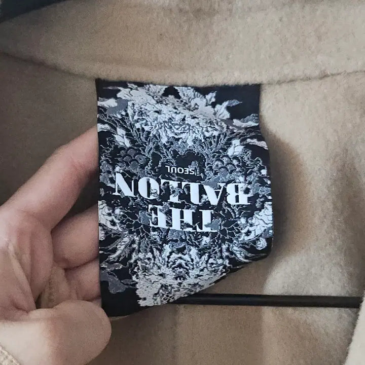 [BUNJANG] The Ballon Wool 100% Cape Coat / 더발론 울100 케이프코트