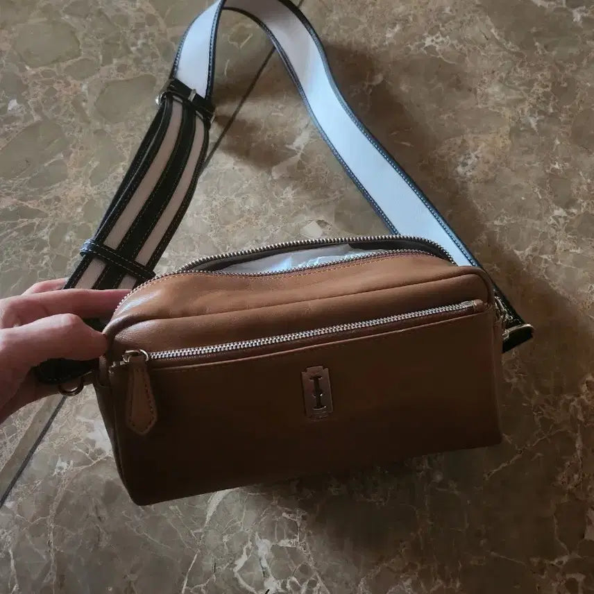 [BUNJANG] Vunque Crossbody Bag / 분크 크로스백