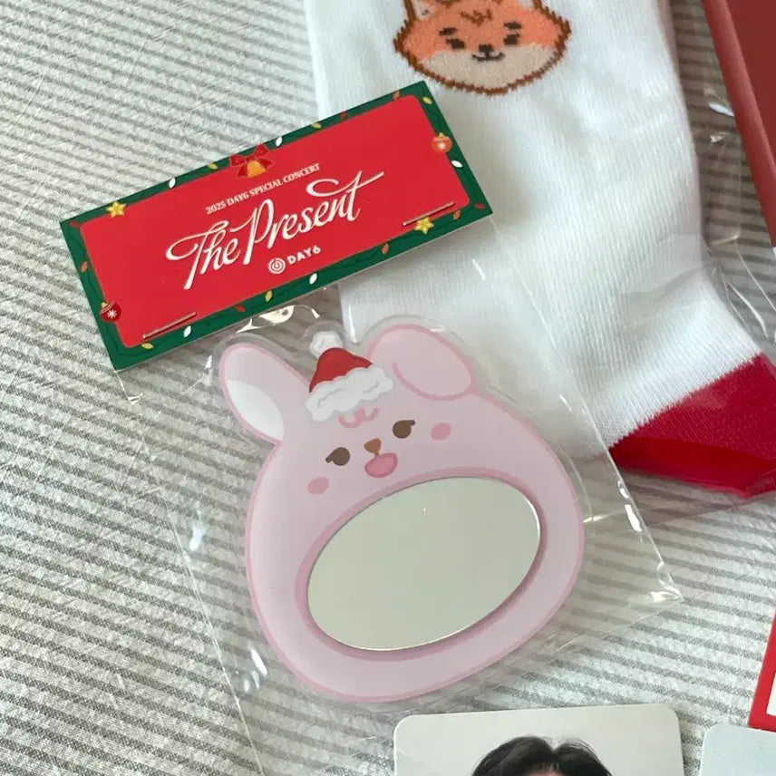 [BUNJANG] Day6 Phil Concert Reverse Tribute Gift Mirror / 데이식스 25클콘 막콘 퇴장기프트 + 필 손거울