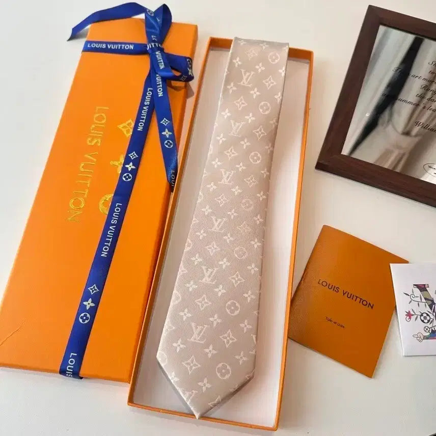 [BUNJANG] Louis Vuitton Tie - New / 루이비통 넥타이