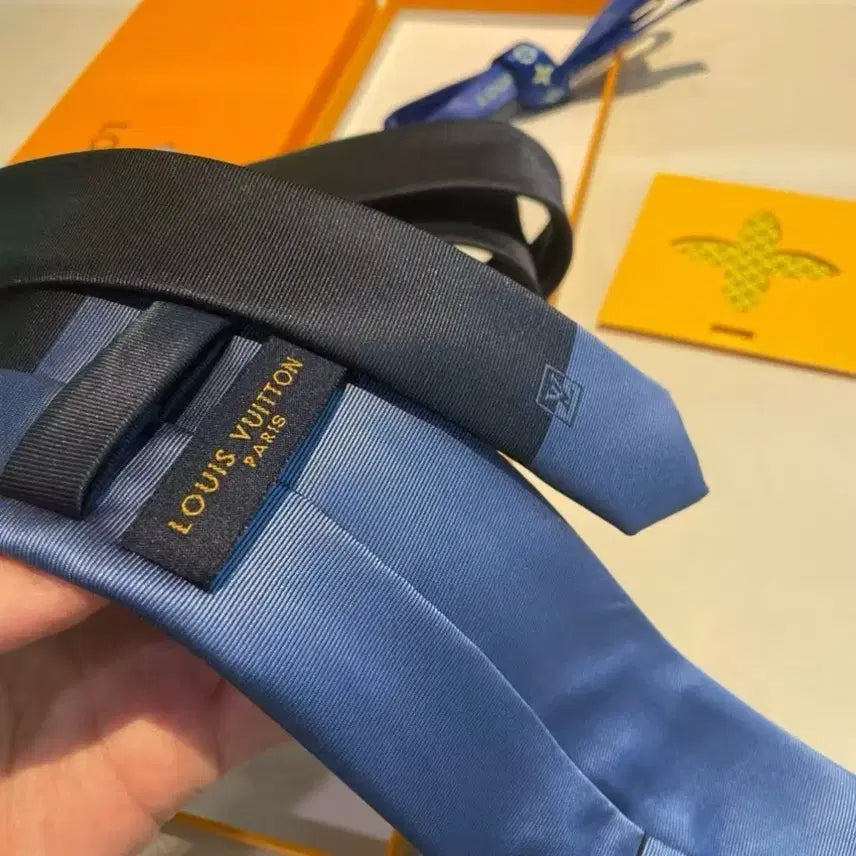 [BUNJANG] Louis Vuitton Tie / 루이비통 넥타이