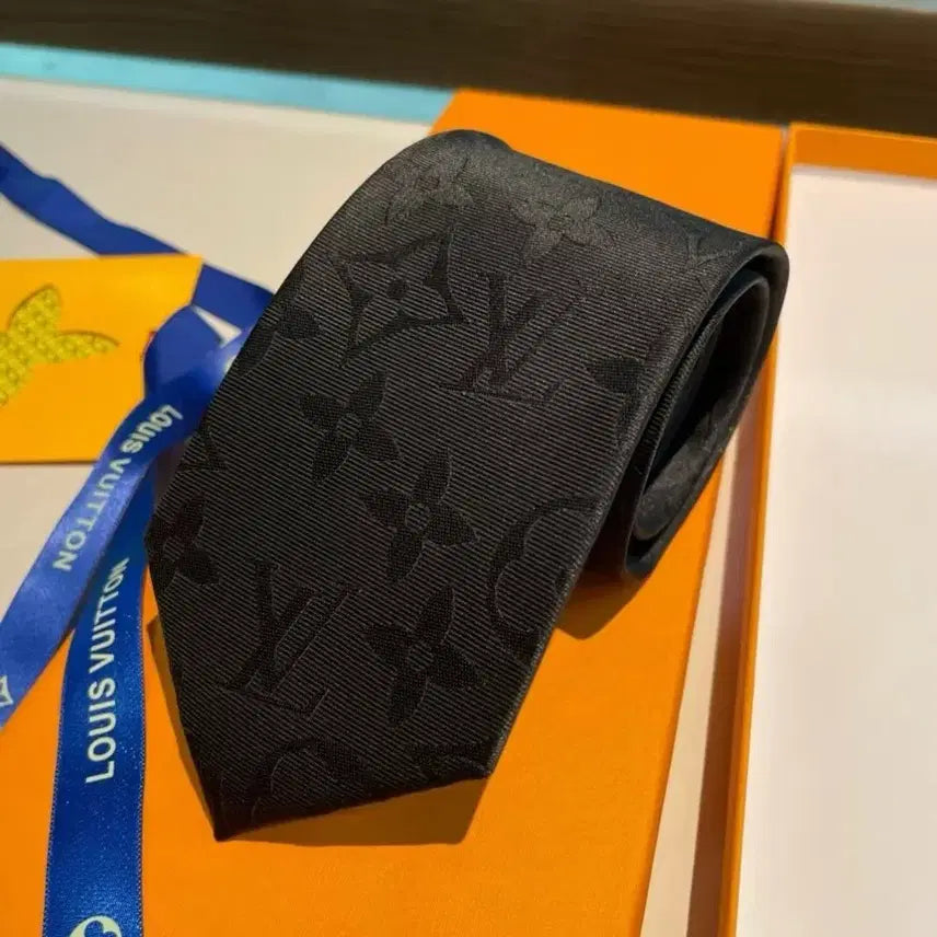 [BUNJANG] Louis Vuitton Tie - New / 루이비통 넥타이