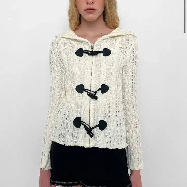 [BUNJANG] Pollysuem Cable Toggle Hoodie Knit Ivory / 폴리수엠 케이블 토글 떡볶이 후드 니트 아이보리