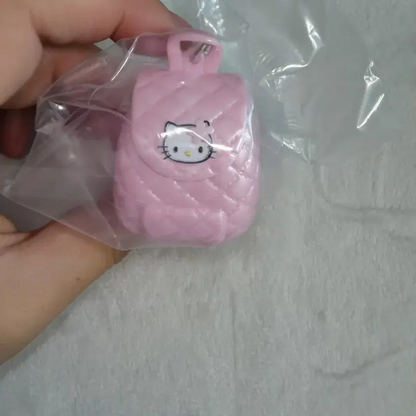 [BUNJANG] Sanrio Hello Kitty Mini Quilt Series Strap Miniature Gacha / 산리오 헬로키티 미니 퀼트 시리즈 스트랩 미니어쳐 가챠