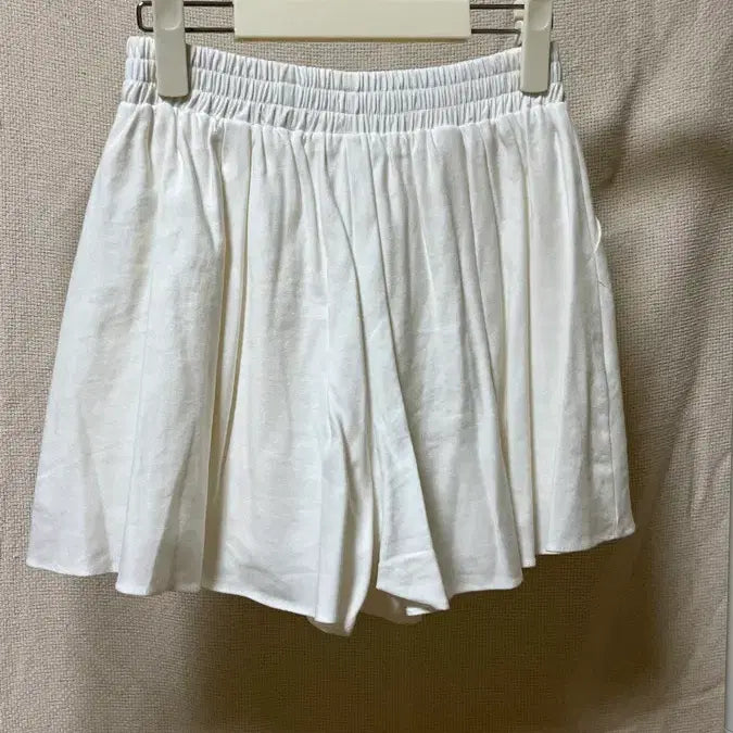[BUNJANG] Tanat Deli Short Pants (Ivory) / 타낫 델리 숏팬츠(아이보리)