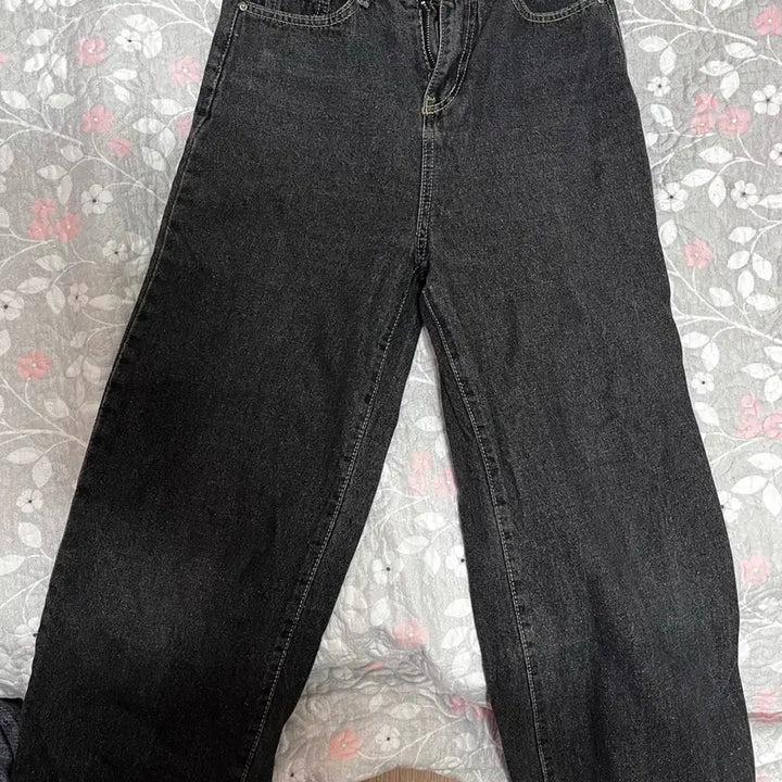 [BUNJANG] Black Denim Pants / 여성 흑청바지