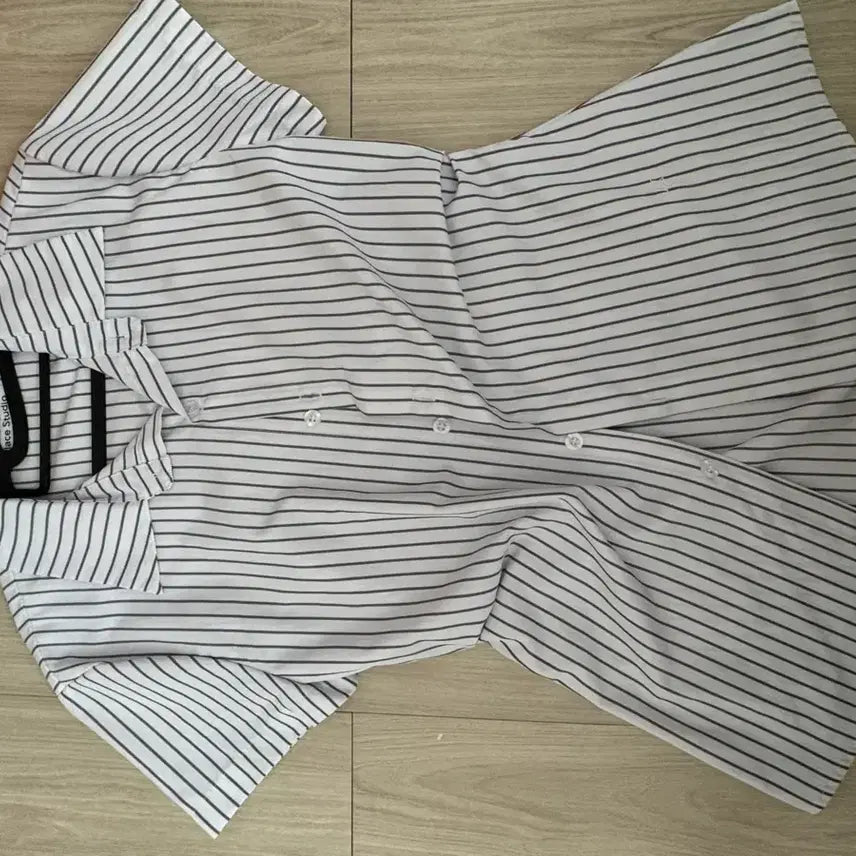 [BUNJANG] Place Studio Stripe Shirt with Scarf / 플레이스 스튜디오 셔츠 (1번 착용) 스카프 포함