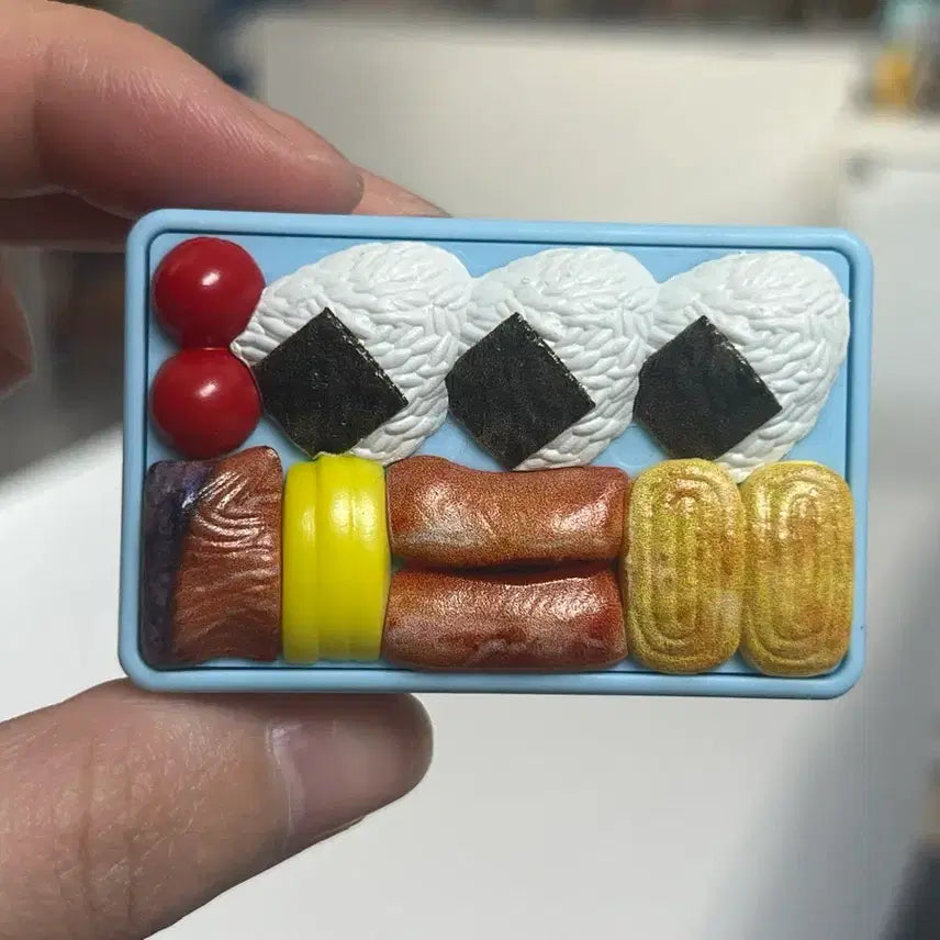 [BUNJANG] Miniature Onigiri Tamagoyaki Bento Box Car Gacha Toy / 미니어쳐 오니기리 계란말이 도시락 자동차 가챠 장난감 자동차