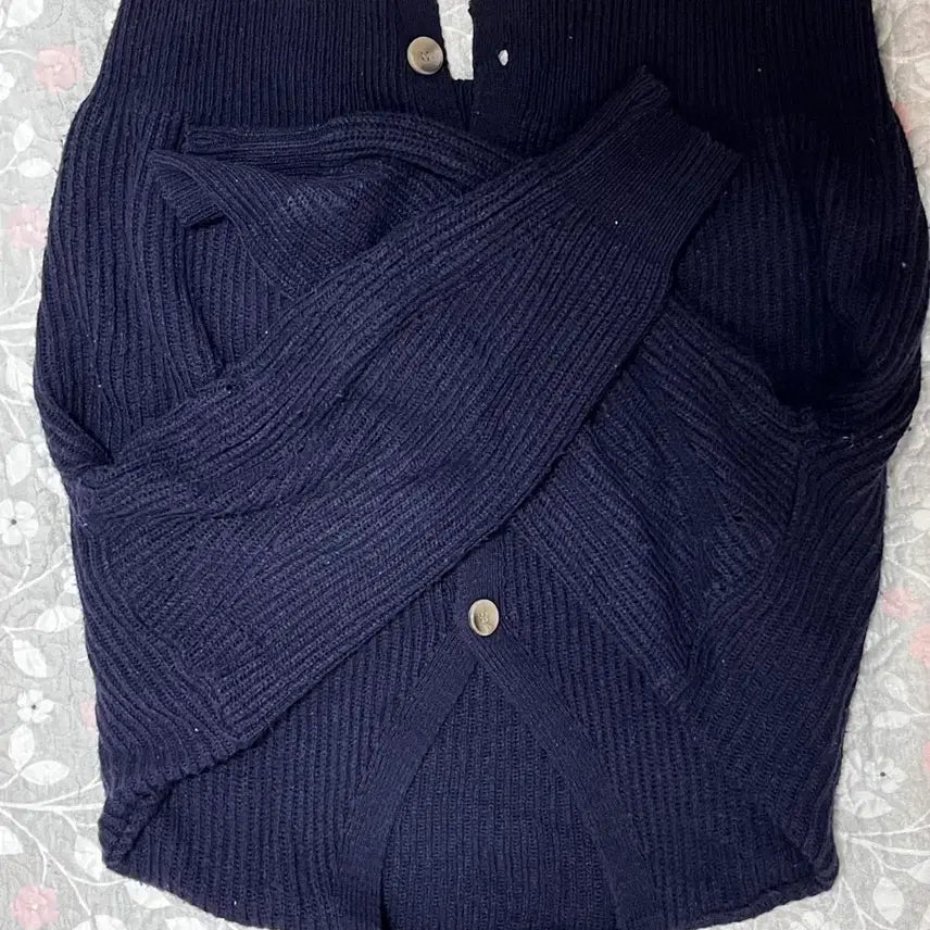 [BUNJANG] V-Neck Knit Cardigan / 여성 브이넥 니트가디건