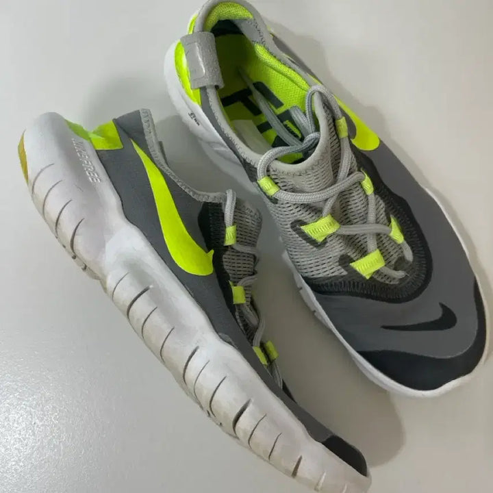 [BUNJANG] Nike Free Run Running Shoes 260 / 나이키 프리런 러닝화 헬스화 260