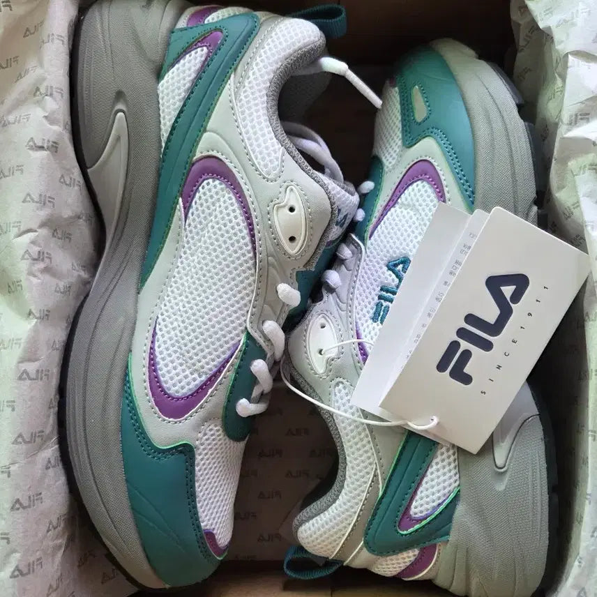 [BUNJANG] Fila Sneakers / 새상품)휠라 240.245