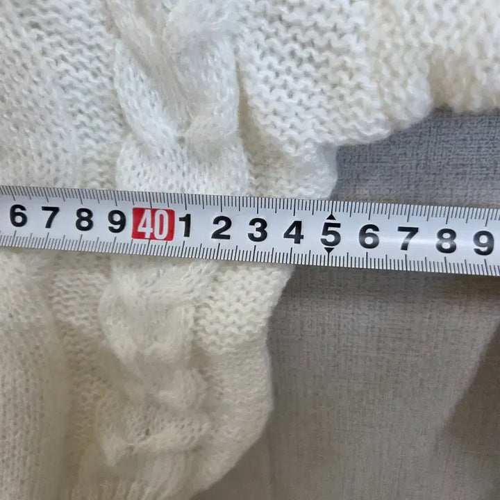 [BUNJANG] Ivory Cable Knit Sweater - Women's / 여성 아이보리 꽈배기 니트 스웨터 F