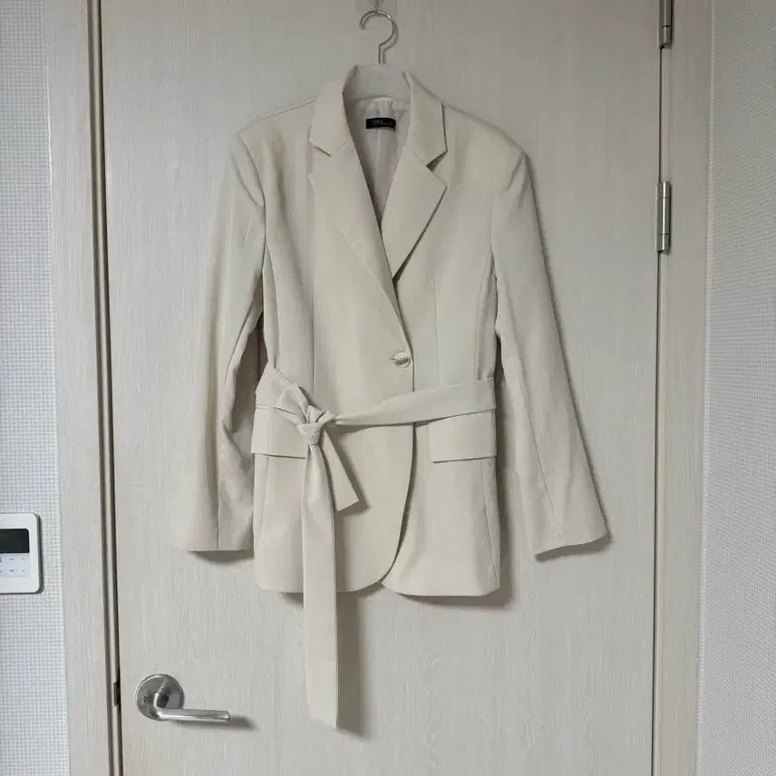 [BUNJANG] Cream Jacket & Belt Set - Free Size / (새상품) 벨트 세트 크림 자켓 Free