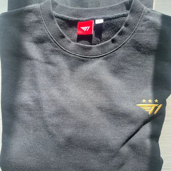 [BUNJANG] SKT T1 L Team Logo Embroidered Sweatshirt / Skt t1  맨투맨