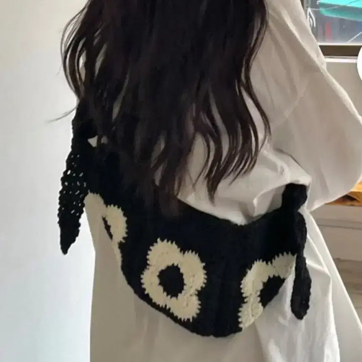 [BUNJANG] Daisy Hobo Bag / 뜨개가방 데이지 호보백 아이디어스 구매