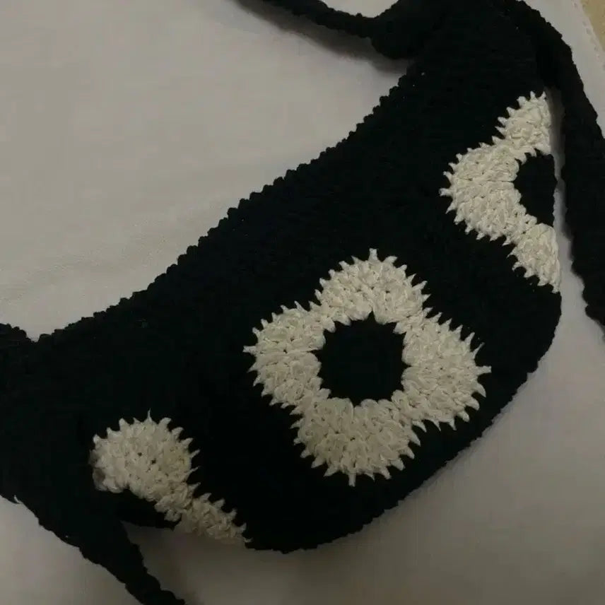 [BUNJANG] Daisy Hobo Bag / 뜨개가방 데이지 호보백 아이디어스 구매