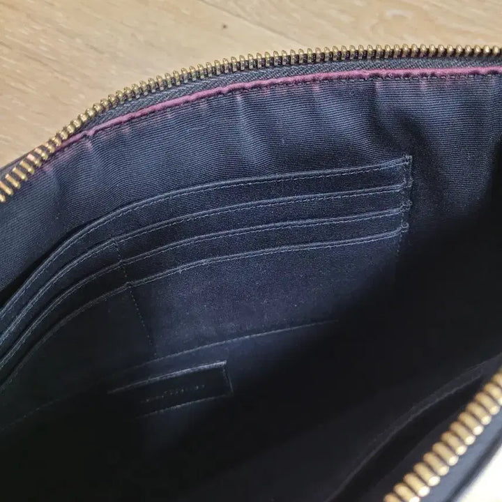 [BUNJANG] Saint Laurent Black Croc Embossed Clutch Bag / 생로랑 블랙 크로커 클러치백