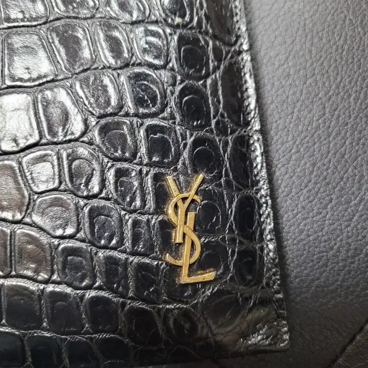[BUNJANG] Saint Laurent Black Croc Embossed Clutch Bag / 생로랑 블랙 크로커 클러치백