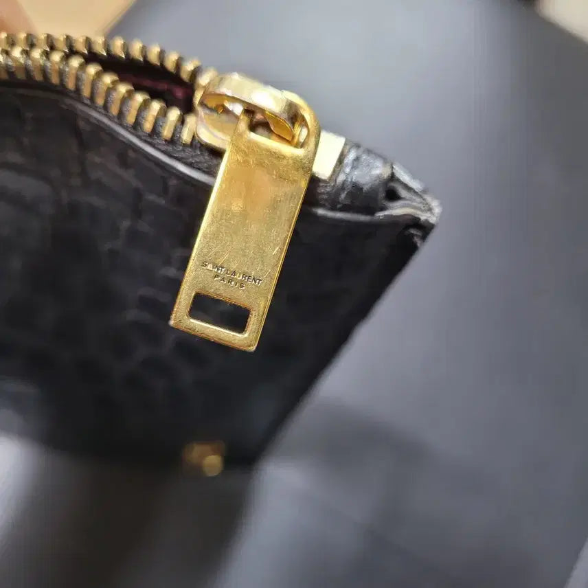 [BUNJANG] Saint Laurent Black Croc Embossed Clutch Bag / 생로랑 블랙 크로커 클러치백