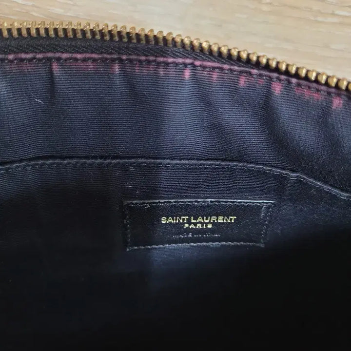 [BUNJANG] Saint Laurent Black Croc Embossed Clutch Bag / 생로랑 블랙 크로커 클러치백