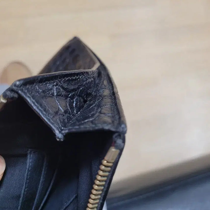 [BUNJANG] Saint Laurent Black Croc Embossed Clutch Bag / 생로랑 블랙 크로커 클러치백