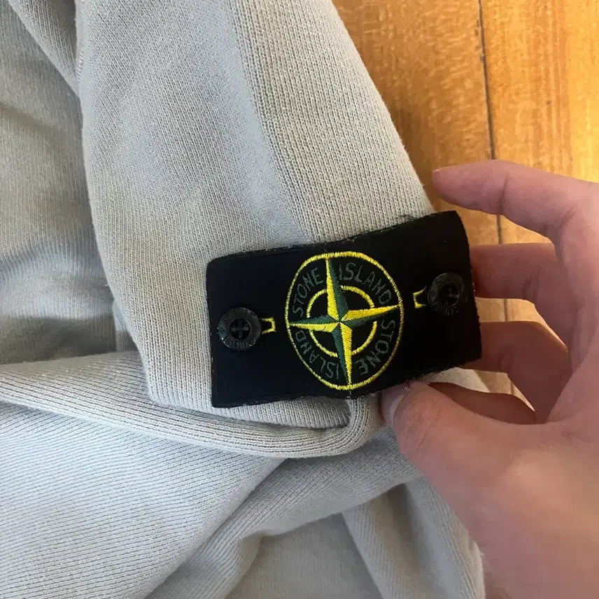 [BUNJANG] Stone Island Light Gray L Man-to-Man / <특가> 스톤아일랜드 맨투맨 라이트 그레이 L