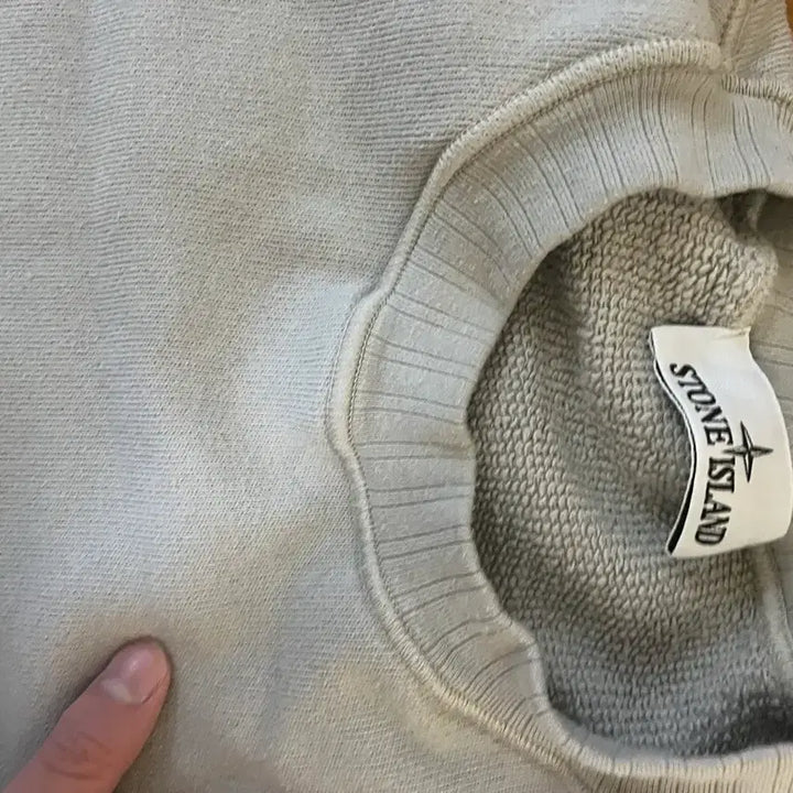 [BUNJANG] Stone Island Light Gray L Man-to-Man / <특가> 스톤아일랜드 맨투맨 라이트 그레이 L