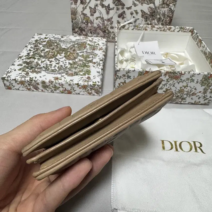 [BUNJANG] Dior Lady Dior Cannage Matte Wallet / [정품] 디올 레이디 까나쥬 무광 지갑