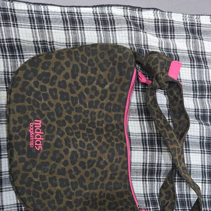 [BUNJANG] Leopard Pattern Shoulder Bag / 호피가방
