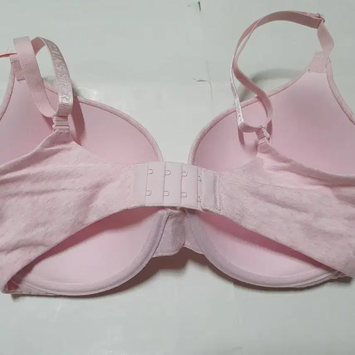 [SOLD OUT] 빅토리아 시크릿 티셔츠 푸쉬업 브라 34DD