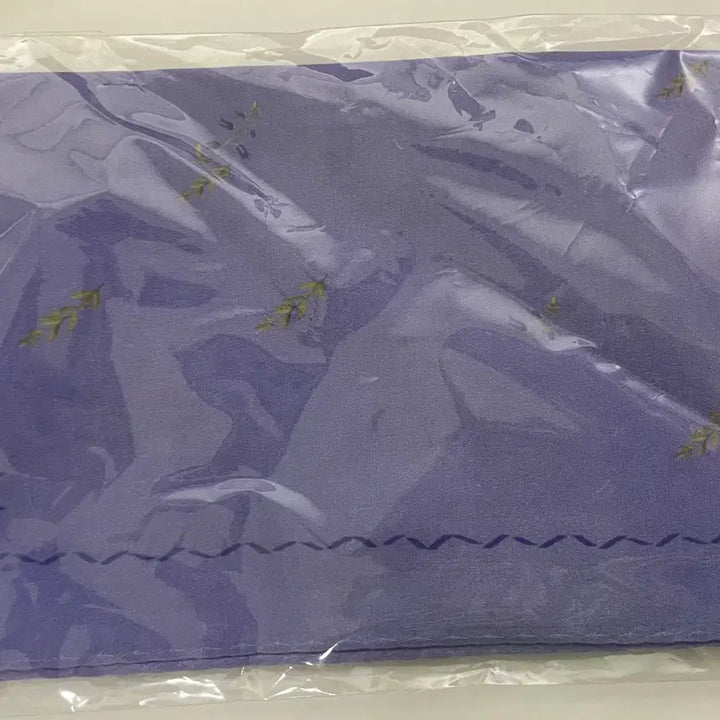 [BUNJANG] Moon Ga Young Birthday Cafe Handkerchief / ( 미개봉 / 새상품 ) 2024년 문가영 배우 생일 카페 손수건 판매