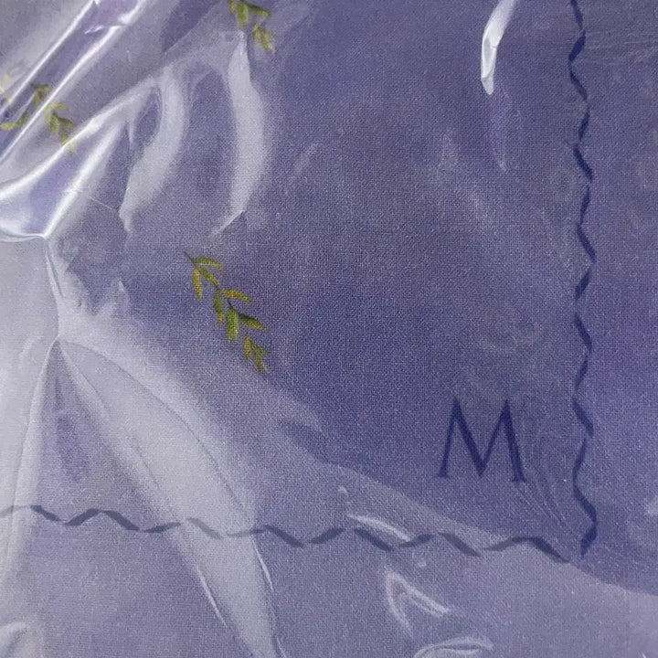 [BUNJANG] Moon Ga Young Birthday Cafe Handkerchief / ( 미개봉 / 새상품 ) 2024년 문가영 배우 생일 카페 손수건 판매