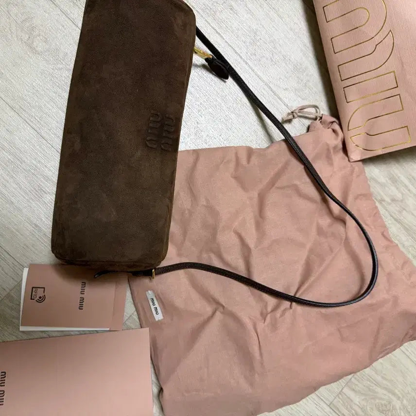 [BUNJANG] Miu Miu Suede Mini Bag Cocoa Brown / 미우미우 스웨이드 미니백 코코아브라운