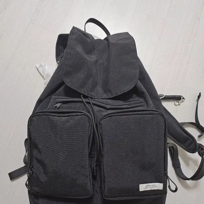 [BUNJANG] Nakedis Flap String Backpack / (정가 8만) 네이키드니스 플랩 스트링 백팩
