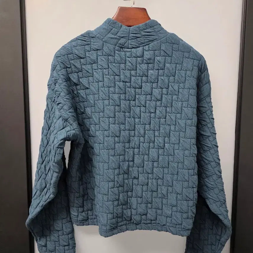 [BUNJANG] ZARA Volume Embossed Short T-Shirt / 자라 볼륨엠보 숏티s