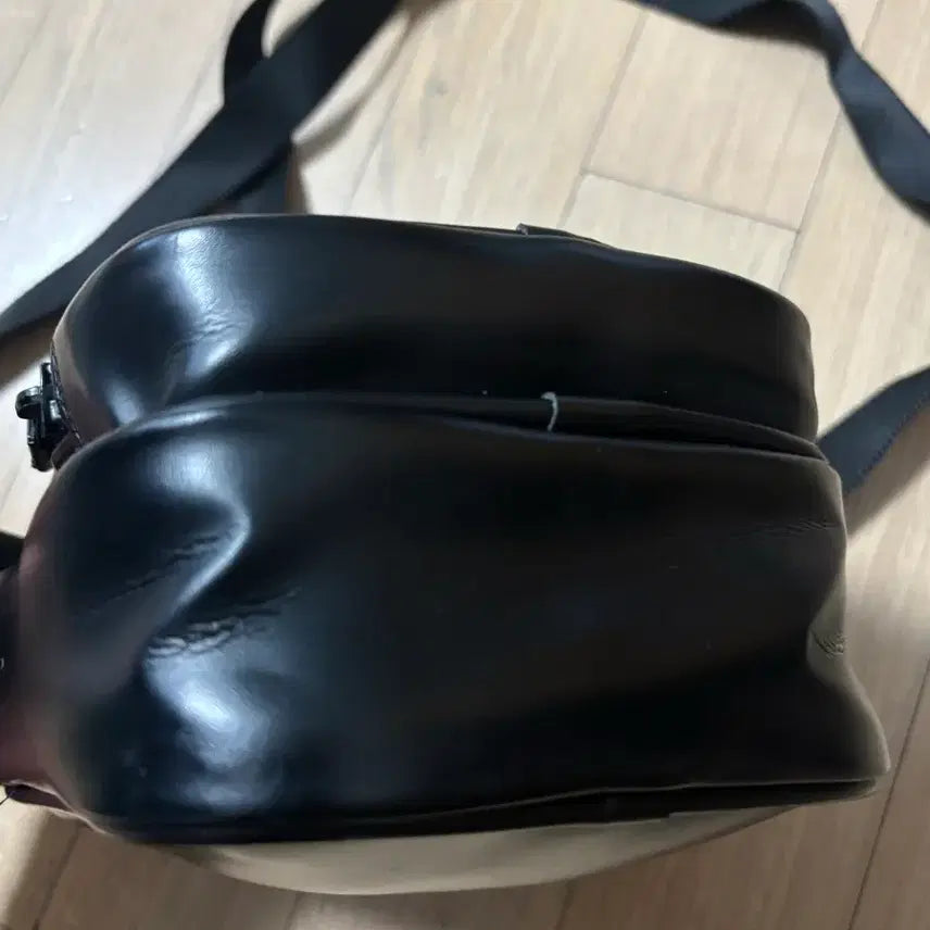 [BUNJANG] Adidas Black Mini Crossbody Bag / ADIDAS 아디다스 00s 미니 블랙 크로스백